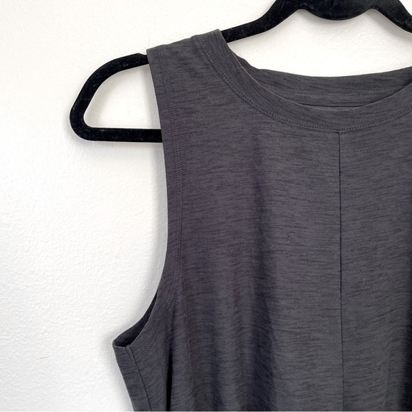 Old Navy | Gray Twist Front Muscle Tank | Size Medium - Picture 2 of 7
